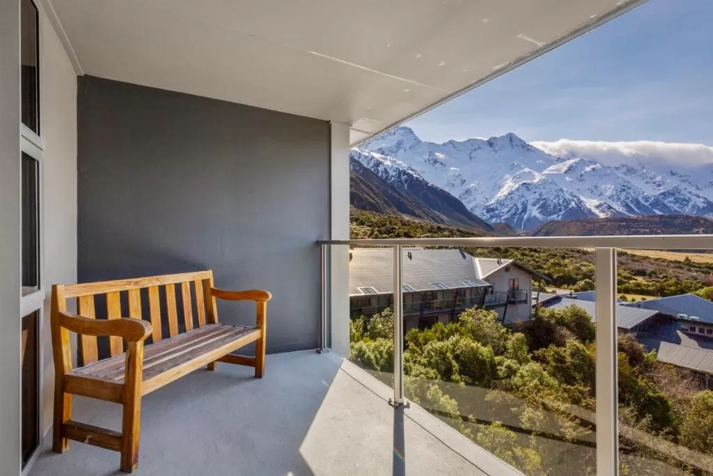 images/tour/11621585752Hermitage Hotel Mount Cook2
